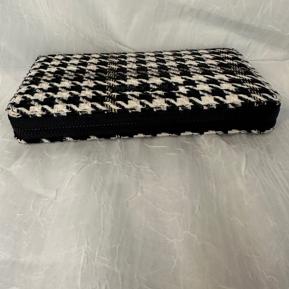 Betsy Johnson Black and Cream Houndstooth Wallet - Picture 6 of 7
